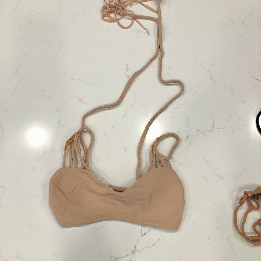 Acacia Naked Samoa Top Size Medium NO FLAWS